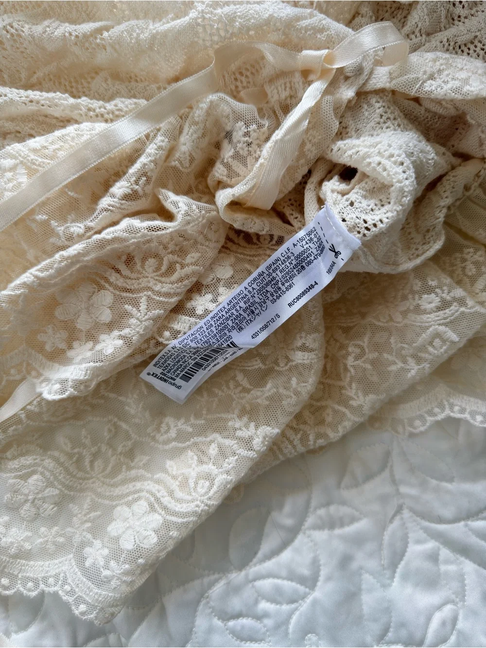 Zara Ivory Lace Peplum Ruffle Top with Satin Waist Tie Size Small